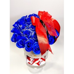 Λευκή καπελιέρα κουτί με συρτάρι και τριαντάφυλλα Σαπουνιού μπλε με κόσμημα 